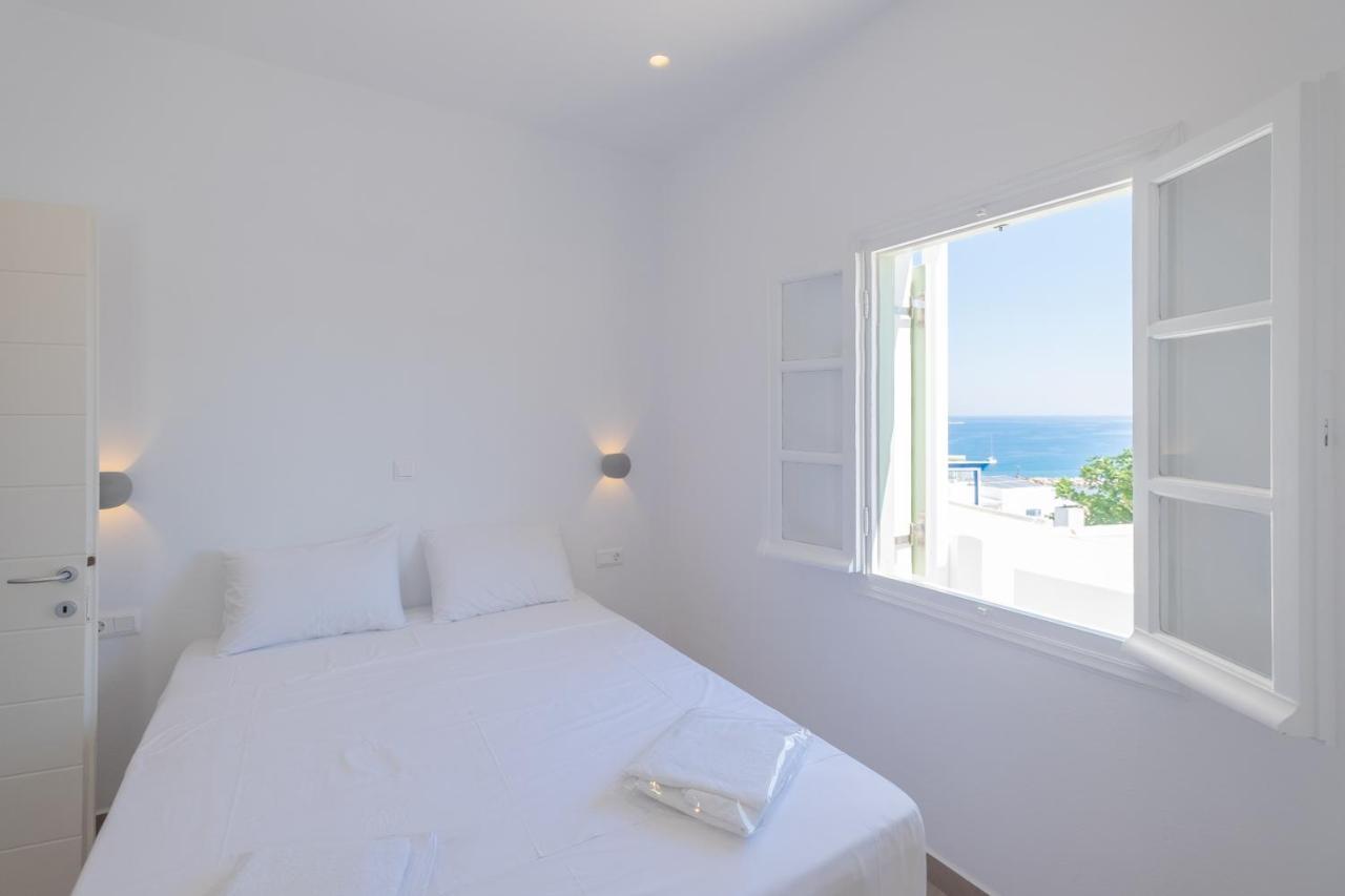 Lorenzo Studios And Suites Paros Naousa Exterior foto