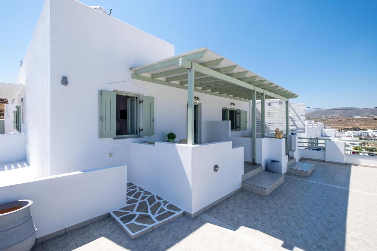 Lorenzo Studios And Suites Paros Naousa Exterior foto
