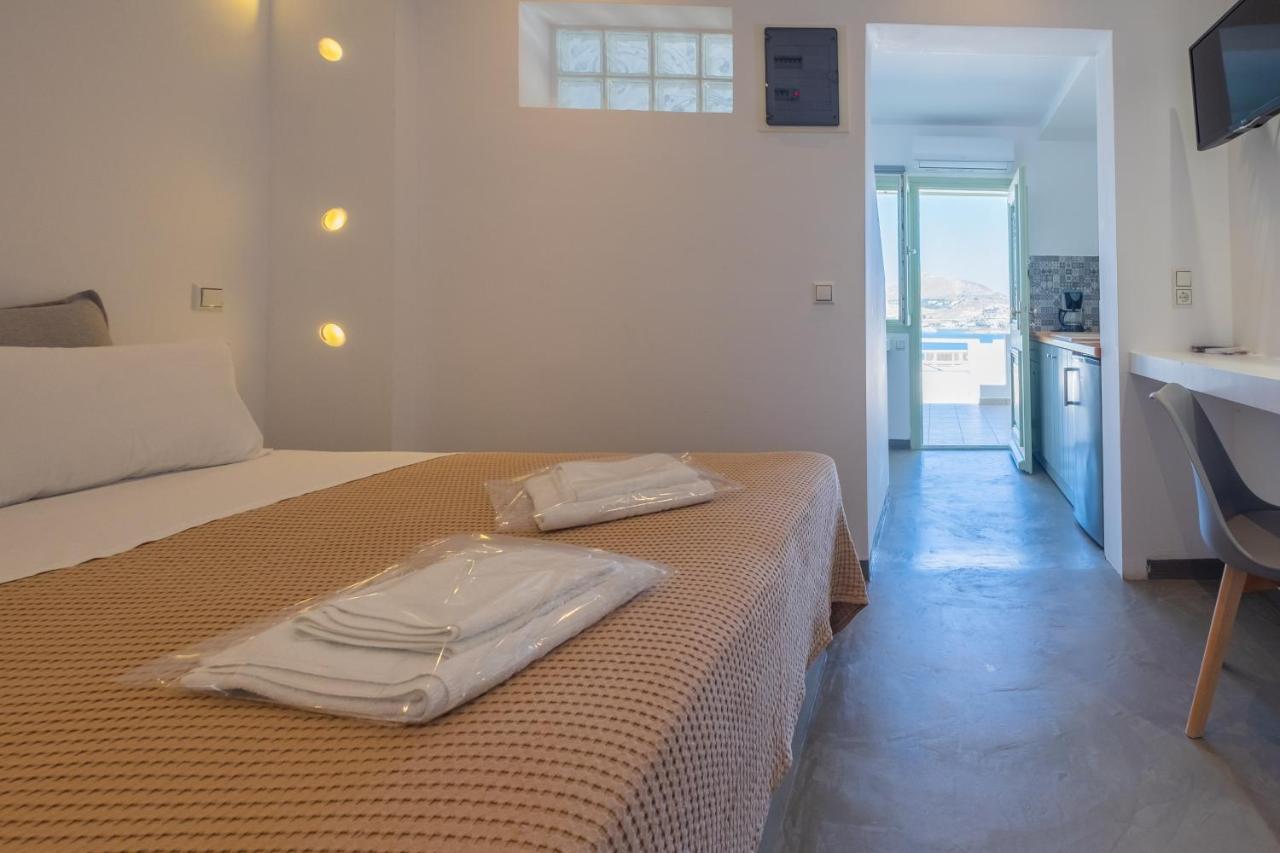 Lorenzo Studios And Suites Paros Naousa Exterior foto