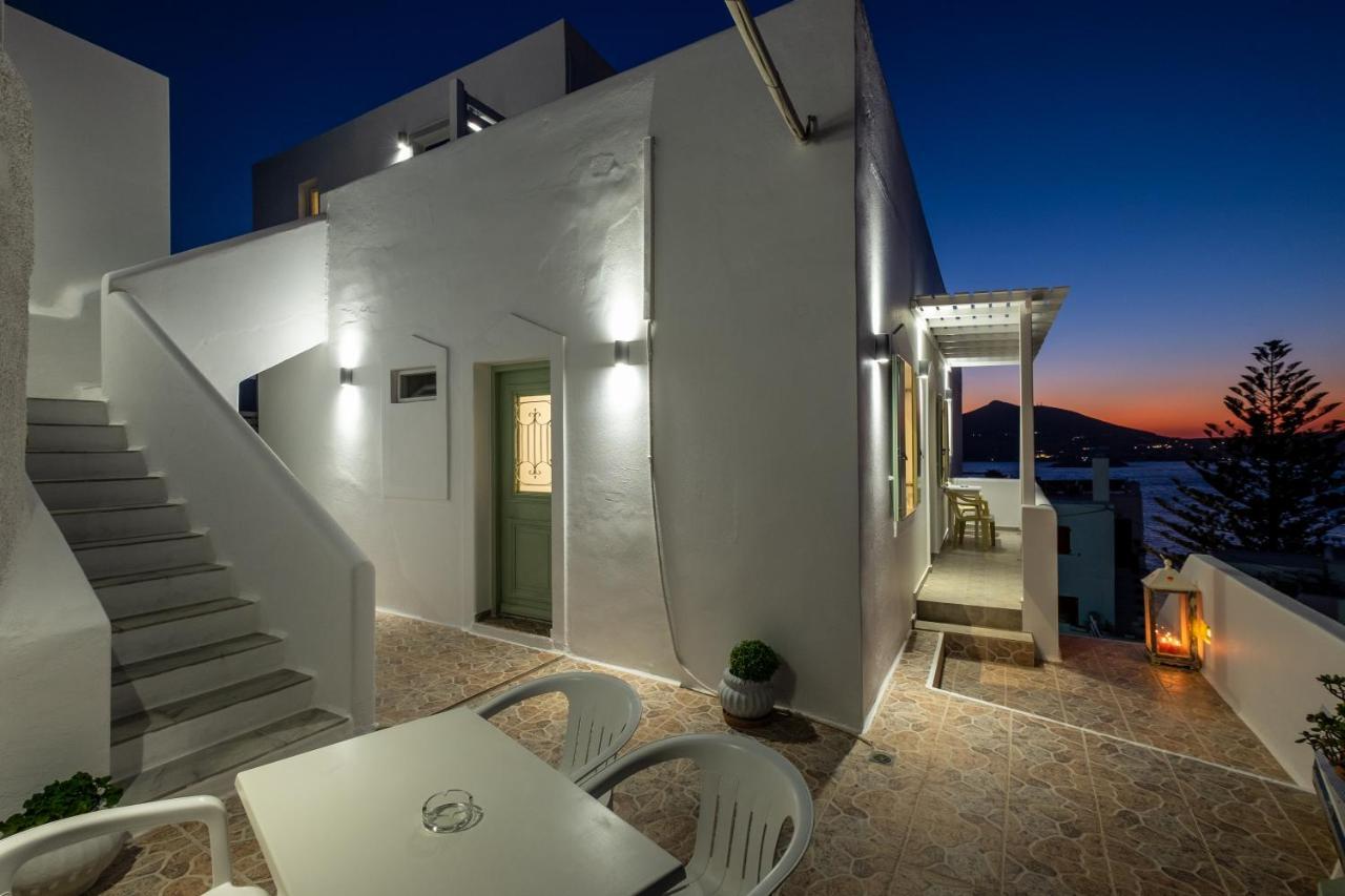 Lorenzo Studios And Suites Paros Naousa Exterior foto