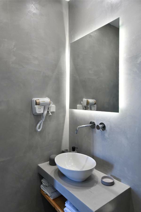 Lorenzo Studios And Suites Paros Naousa Exterior foto